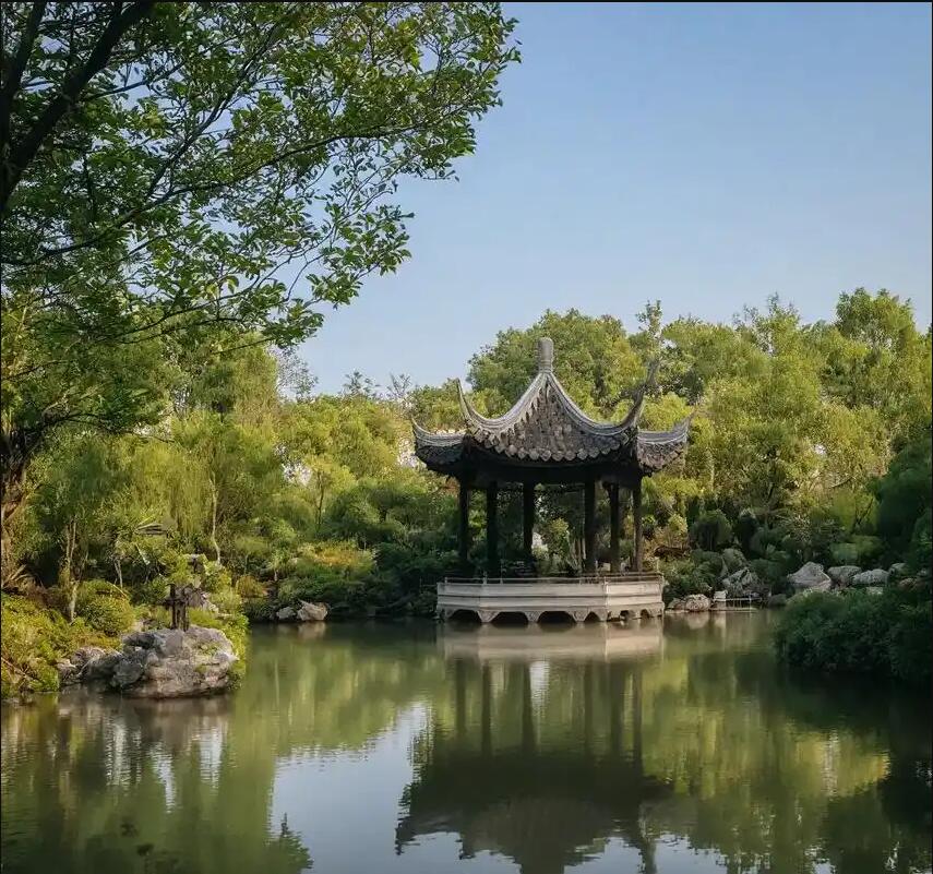 陕西狼狈餐饮有限公司